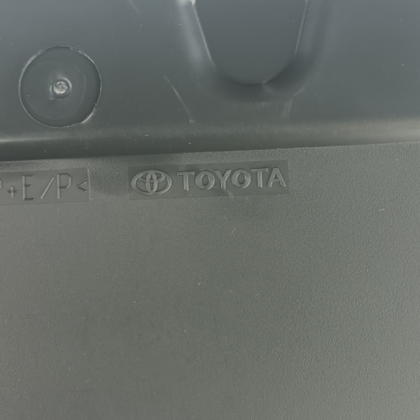 Salpicadera pasorueda derecha Toyota Hilux Revo Fortuner 16-24 53851-0K100