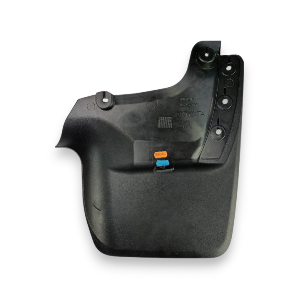 Salpicadera trasera derecha Toyota Fortuner 16-24 76625-0K360