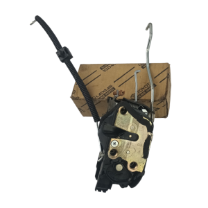 Chapa puerta delantera derecha Toyota Starlet 96-99 69310-10240